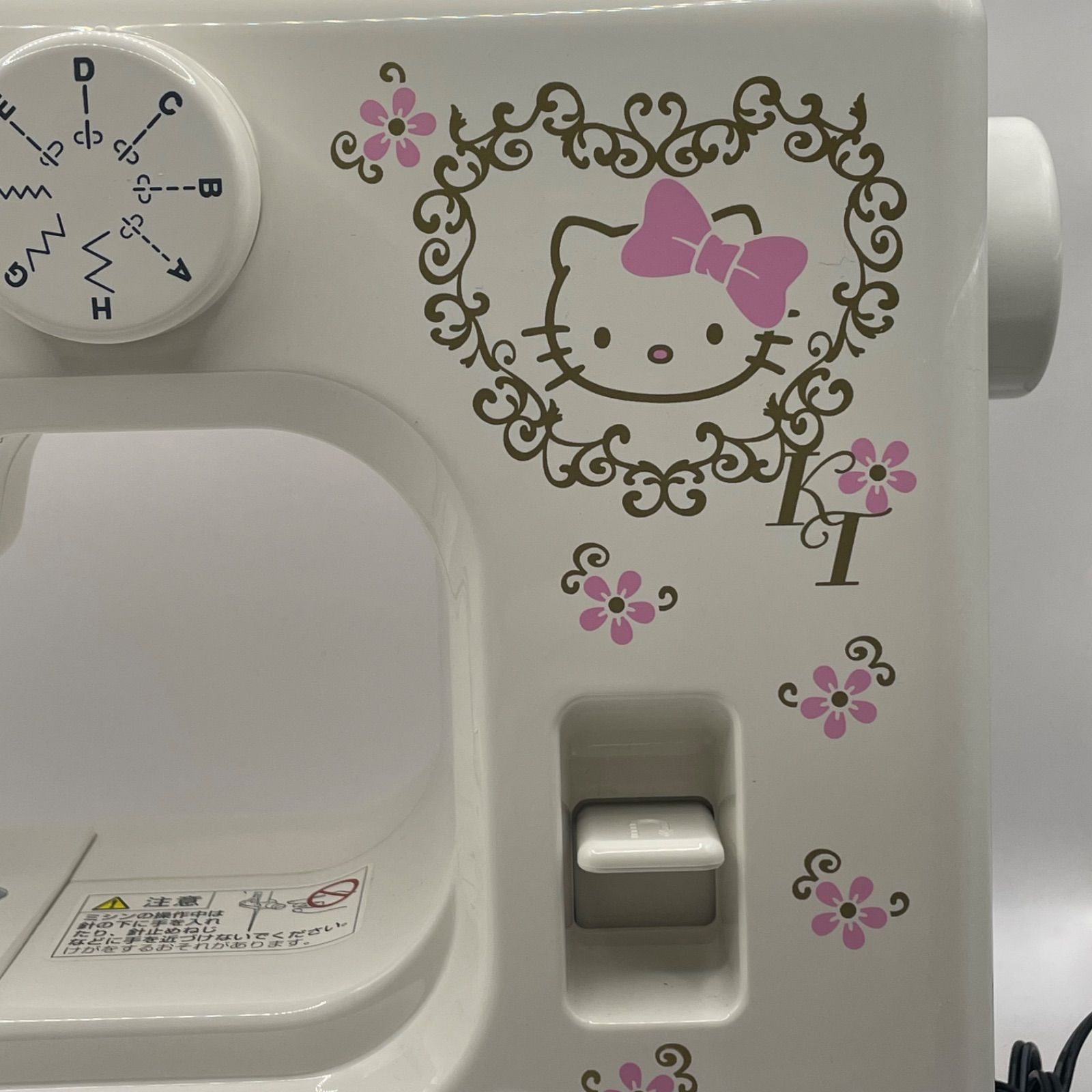 動作確認済】ジャノメ×ハローキティ コンパクトミシン KT-35 箱・説明 動作確認済】ジャノメ×ハローキティ コンパクトミシン KT-35 箱・説明