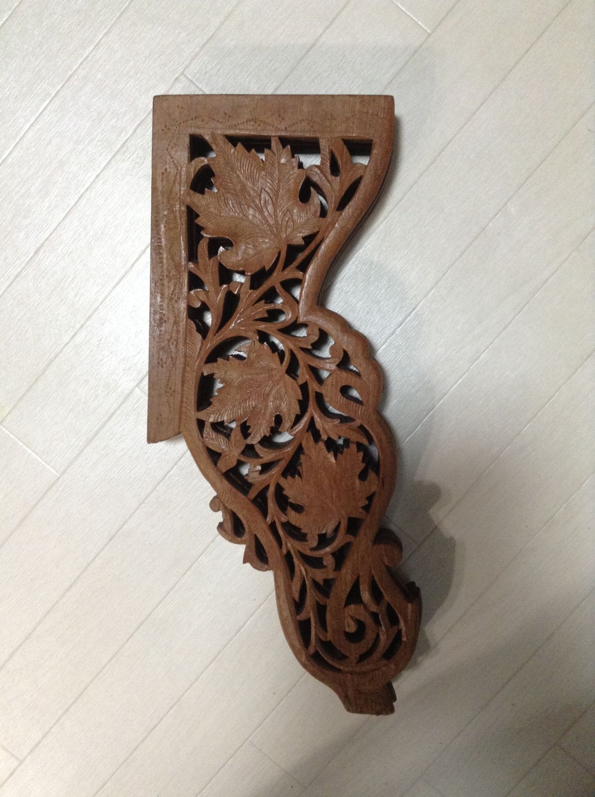 木彫り 透かし彫り サイドテーブル 折りたたみ 花台 物置き 幅46cm 奥行き46cm 高さ48cm 木彫り 透かし彫り サイドテーブル 折りたたみ 花台 物置き 幅46cm