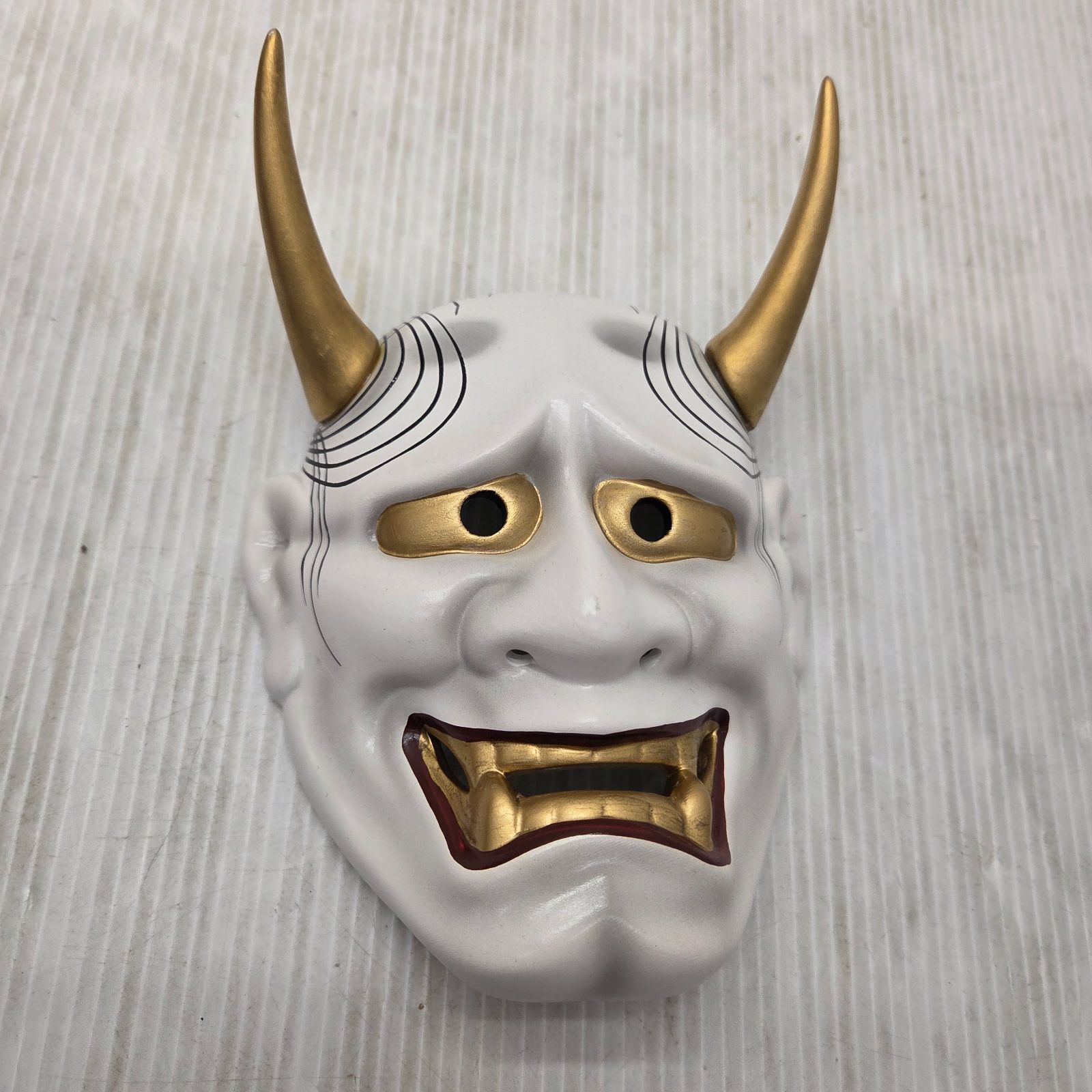 3 S02475 般若 お面 魔除け 鬼面 オブジェ 般若面 能面 壁掛け