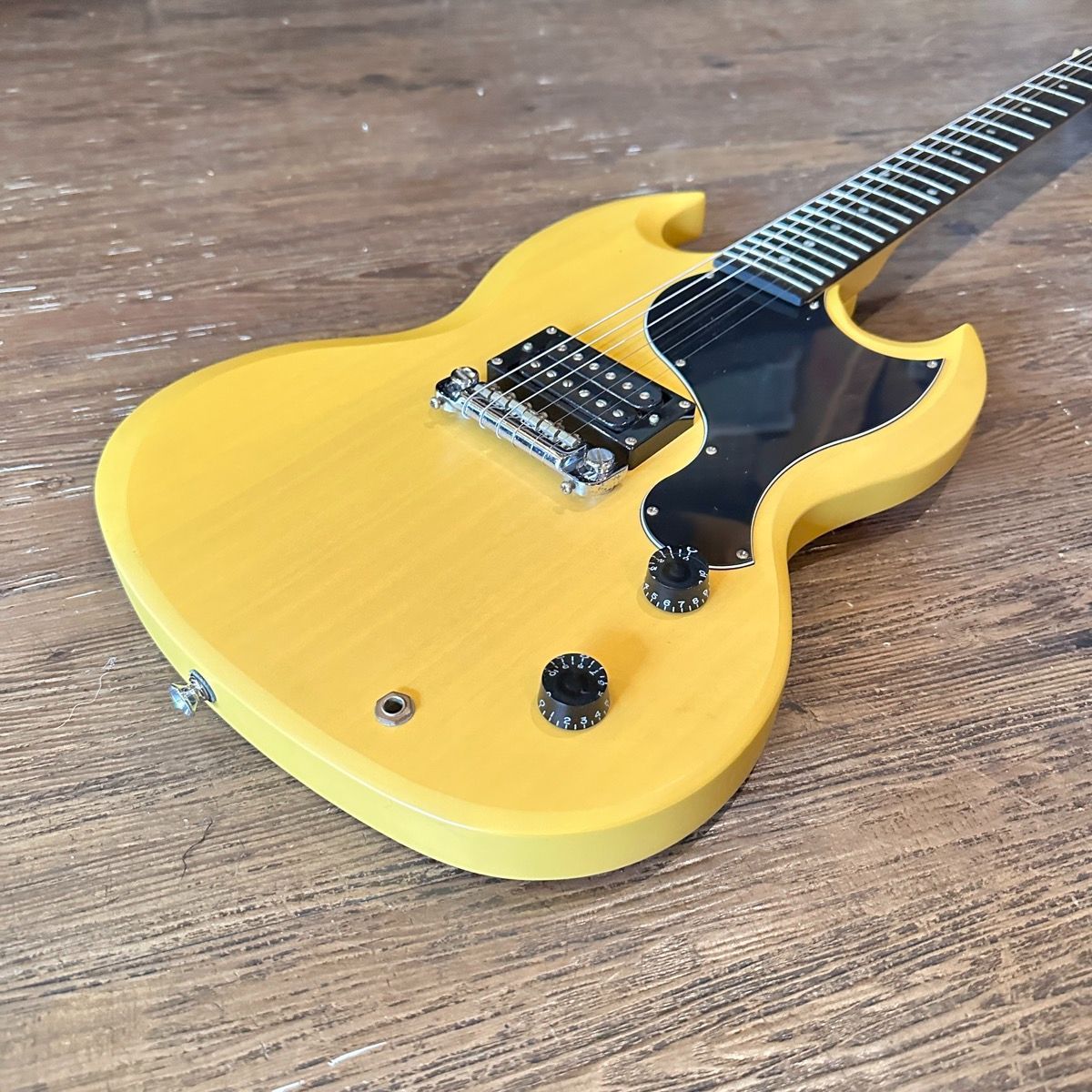 Epiphone by Gibson LIMITED MODEL SG Junior TV Yellow エピフォン