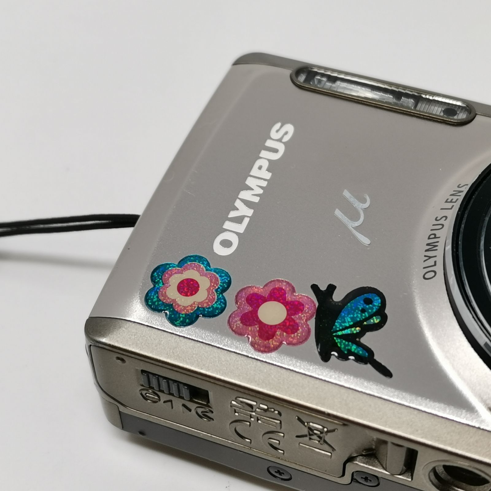 オリンパス μ 9010 デジタルカメラ 書き込み多め 液晶に抜けあり 動作