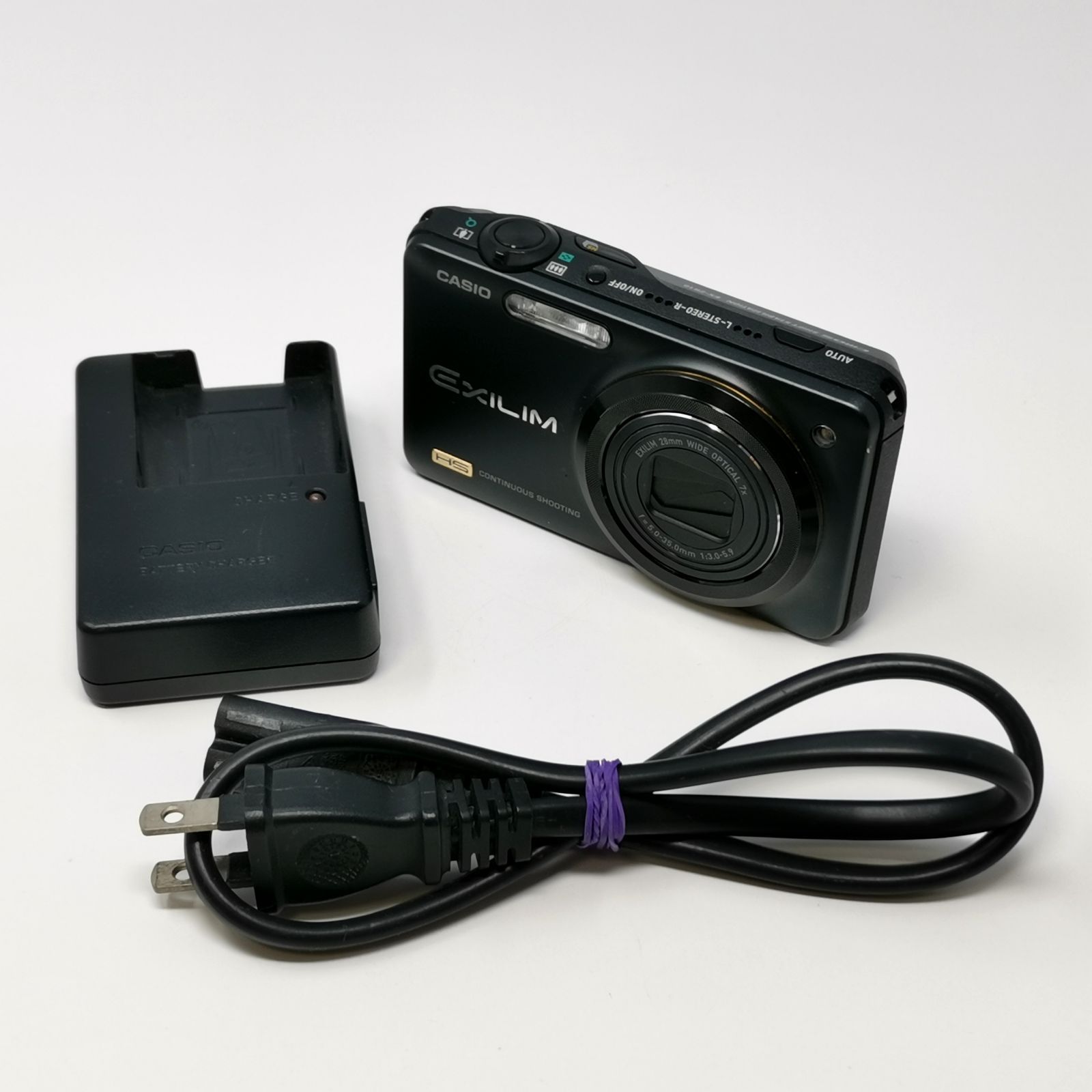 CASIO EXLIM EX-ZR10 ブラック バッテリーないため動作未確認 充電器