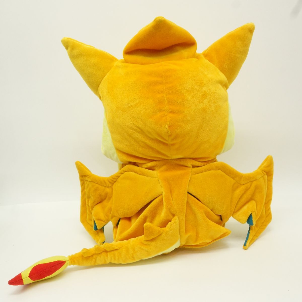 ポケモンセンターオリジナル メガリザードンYのポンチョを着た 