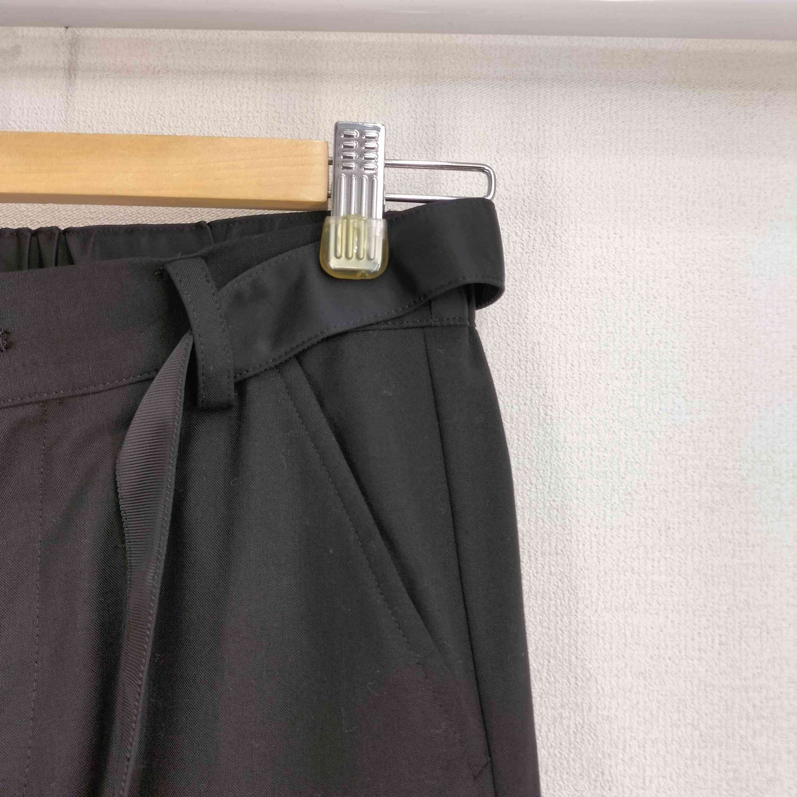 サカイ Sacai 24AW スーチングナイロンツイルパンツ レディース JPN：0