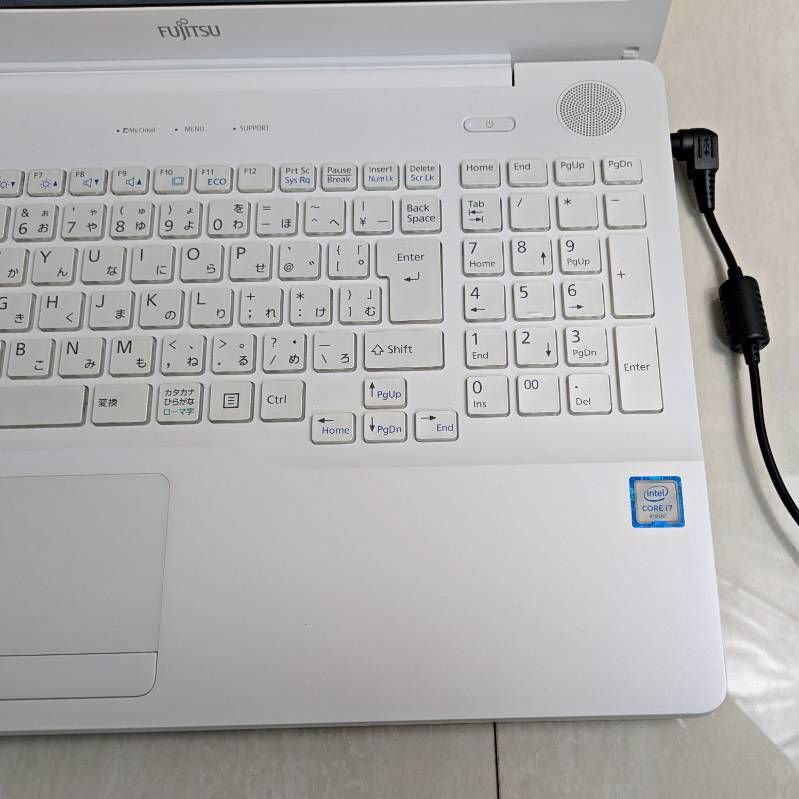 美品Core i7高性能！オフィス付きSSD爆速・メモリ8G初心者OK