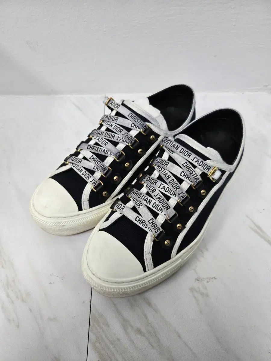ディオール スニーカー walkの通販 DIOR ディオール Walk'n'Dior