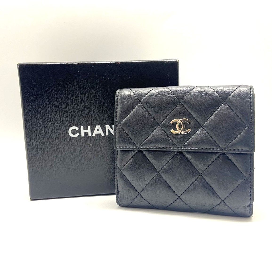 ☆CHANEL シャネル マトラッセ Wホック コンパクトジップ 折り財布