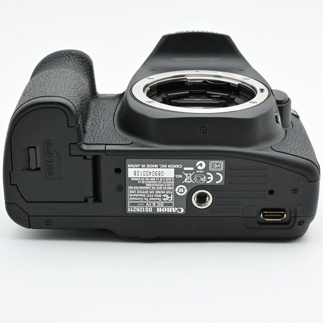 ＜良品＞Canon EOS 50D ボディ｜シャッター数2803枚｜外観美品 良品＞Canon EOS 50D ボディ｜シャッター数2803枚｜外観美品×液晶割れ