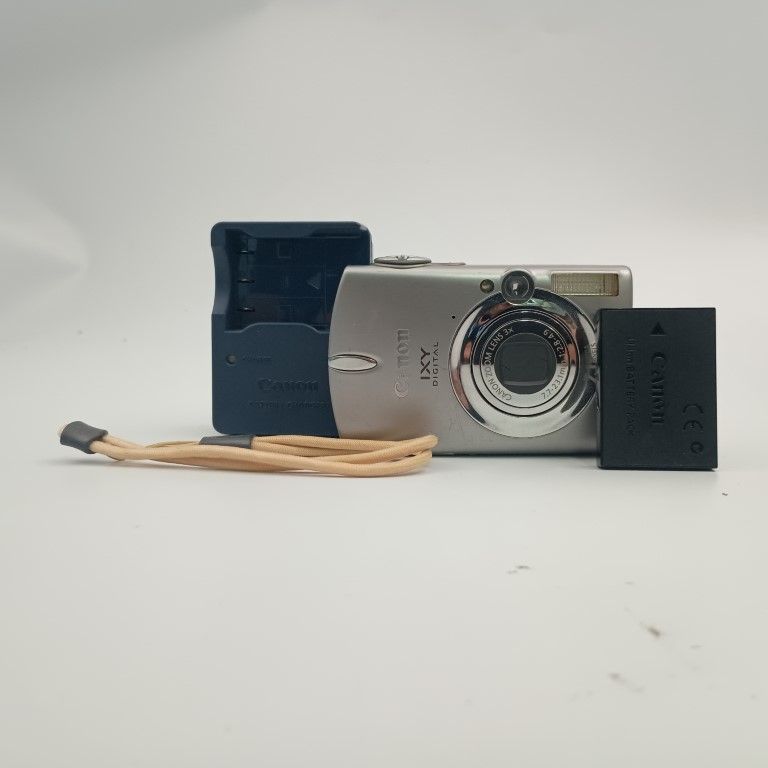 Canon IXY DIGITAL 600 Silver コンパクトデジタルカメラ / Amazon
