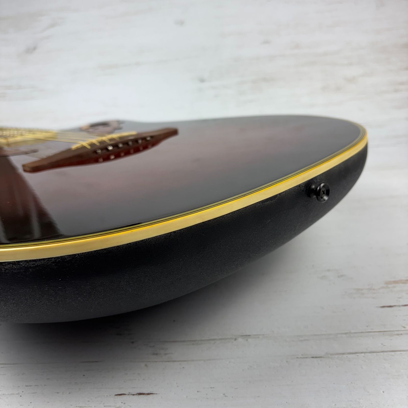 OVATION Celebrity Deluxe CS257 純正ハードケース付き #ES1961 - メルカリ