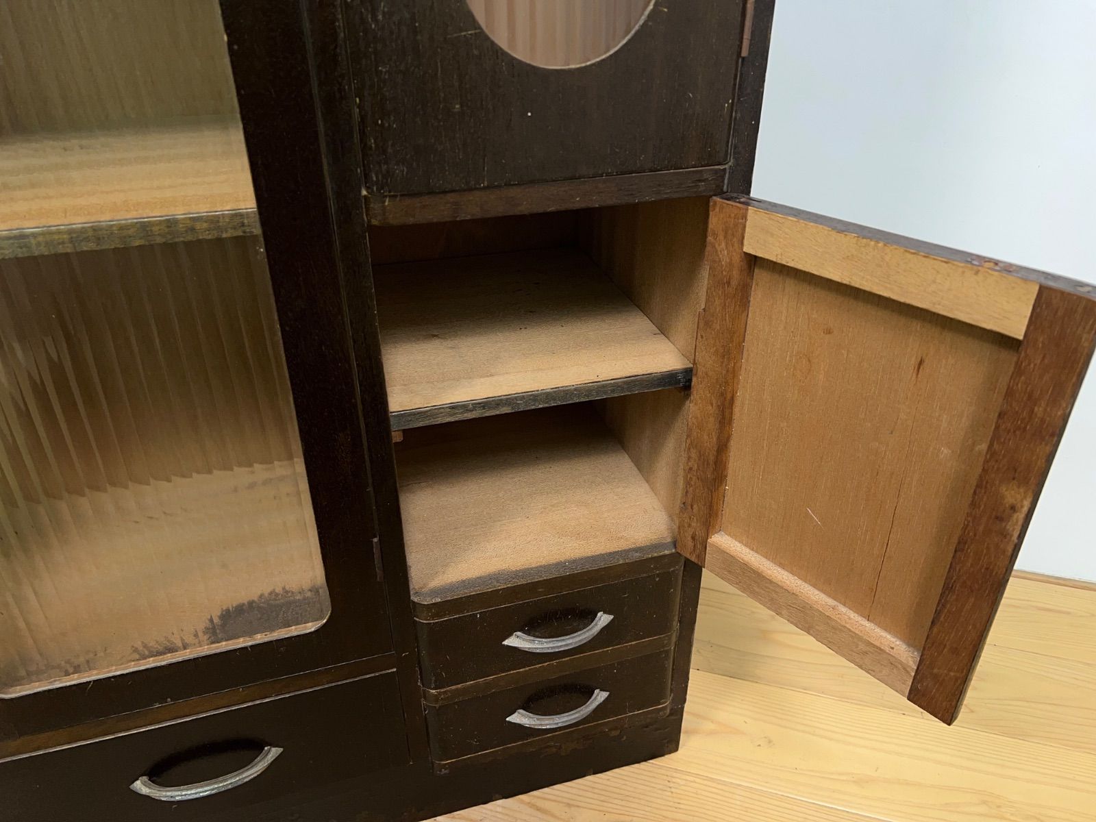 木製 ガラス棚 収納棚 レトロ家具 高さ約115.5㎝ M097 古道具