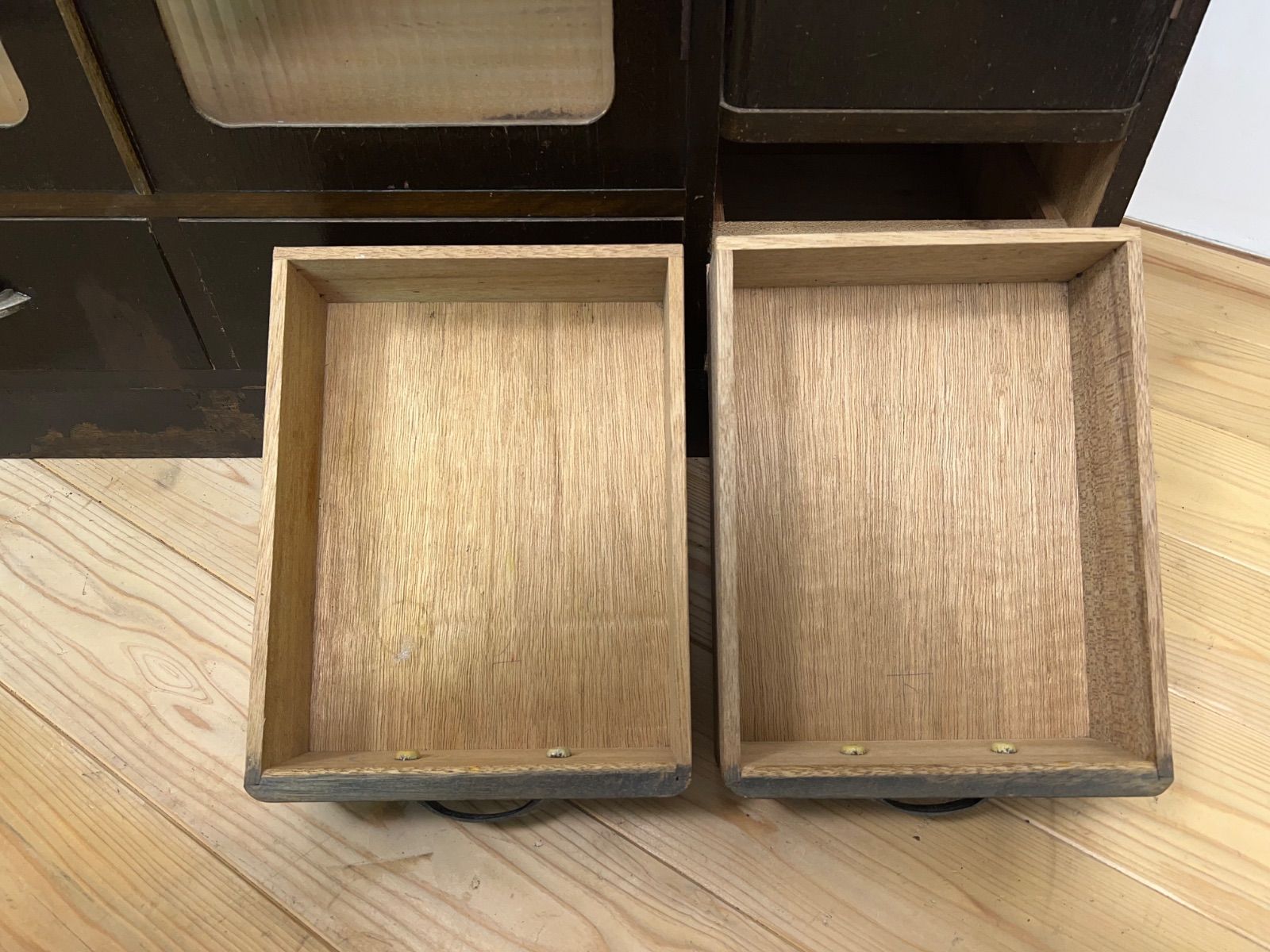 木製 ガラス棚 収納棚 レトロ家具 高さ約115.5㎝ M097 古道具