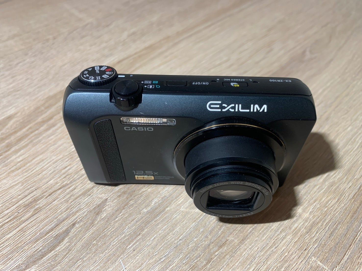 8673 Casio EXILIM EX-ZR100 ブラック デジカメ ジャンク品 - メルカリ
