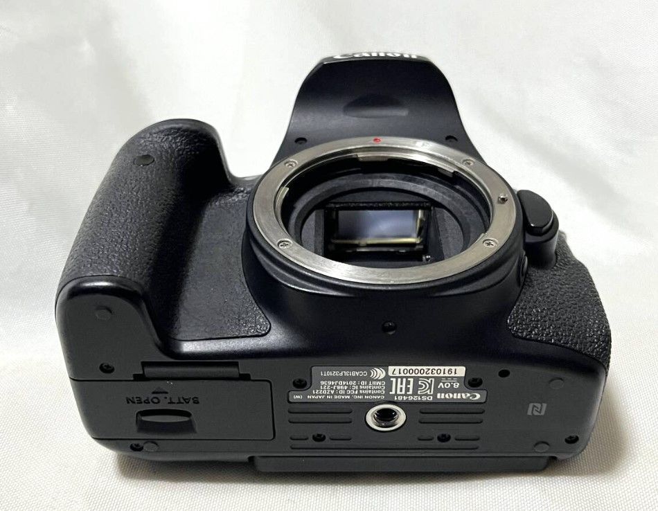 Wi-fi転送✨ Canon 8000D カメラ 一眼レフ デジカメ - メルカリ