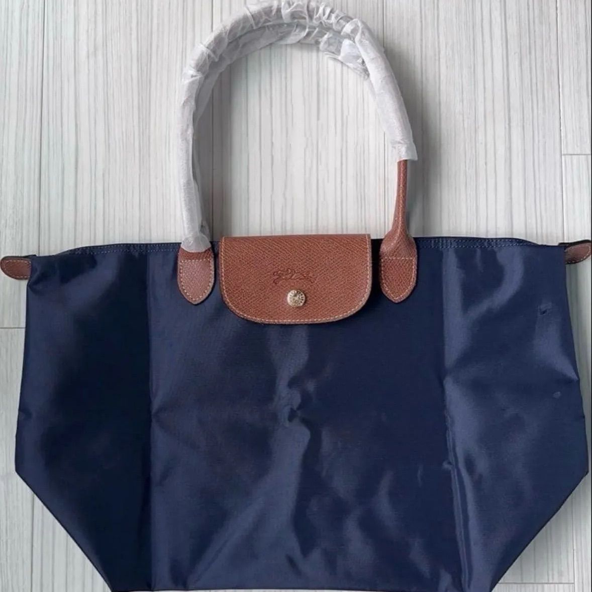 LONGCHAMP ショルダーバッグ ネイビー ナイロン 紺色 新品未使用】Longchamp ネイビー ナイロン ショルダーバッグ Lサイズ