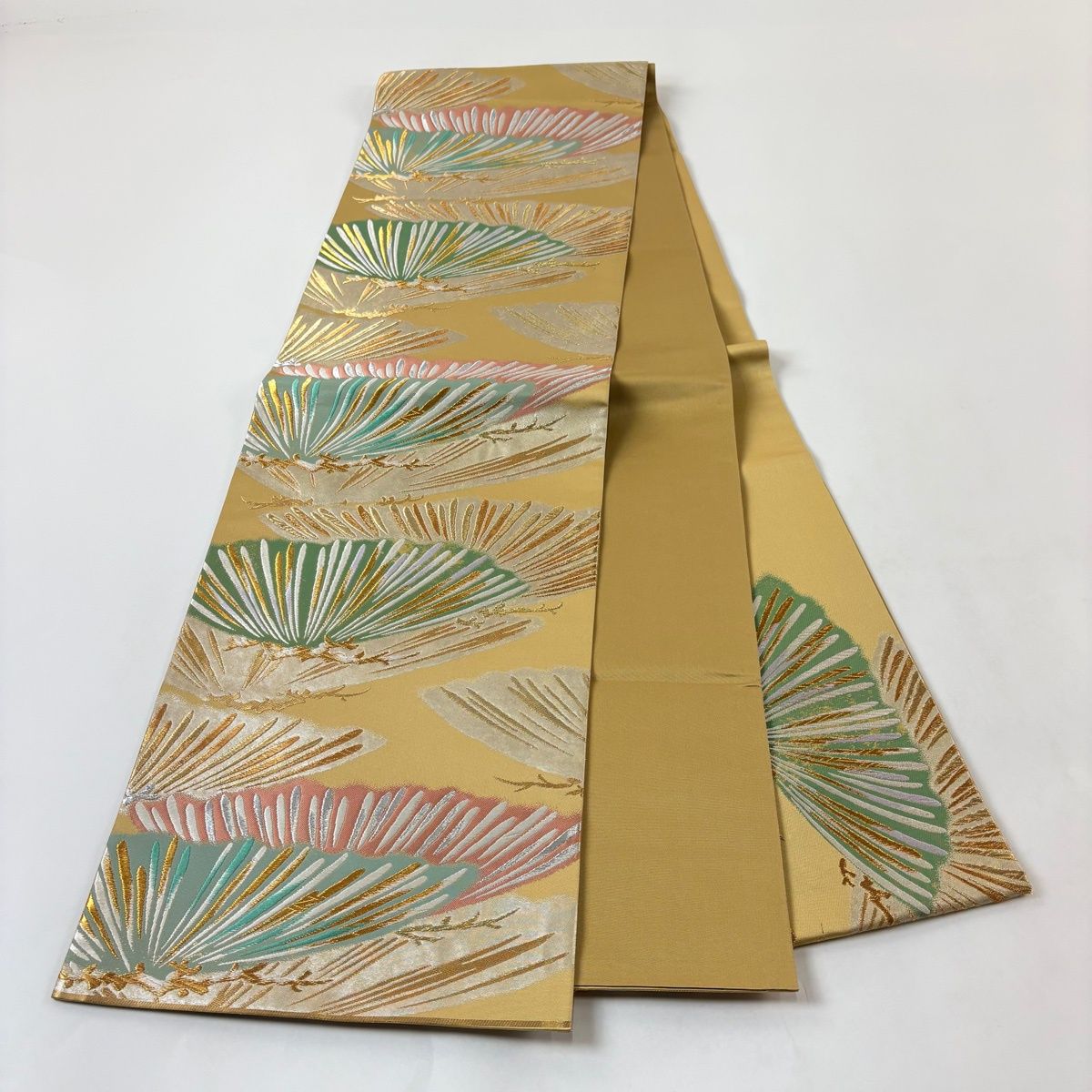 美品 袋帯 秀品 加納幸 落款 松 金銀糸 山吹茶色 お太鼓柄 正絹