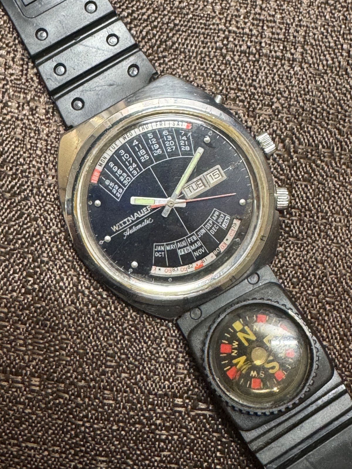 Wittnauer 万年カレンダー