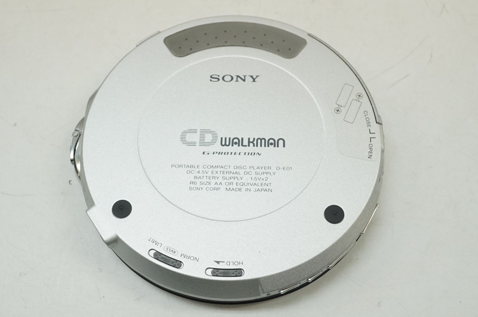 C07311314)未使用 SONY ソニー CD ウォークマン D-E01 ポータブル CD 