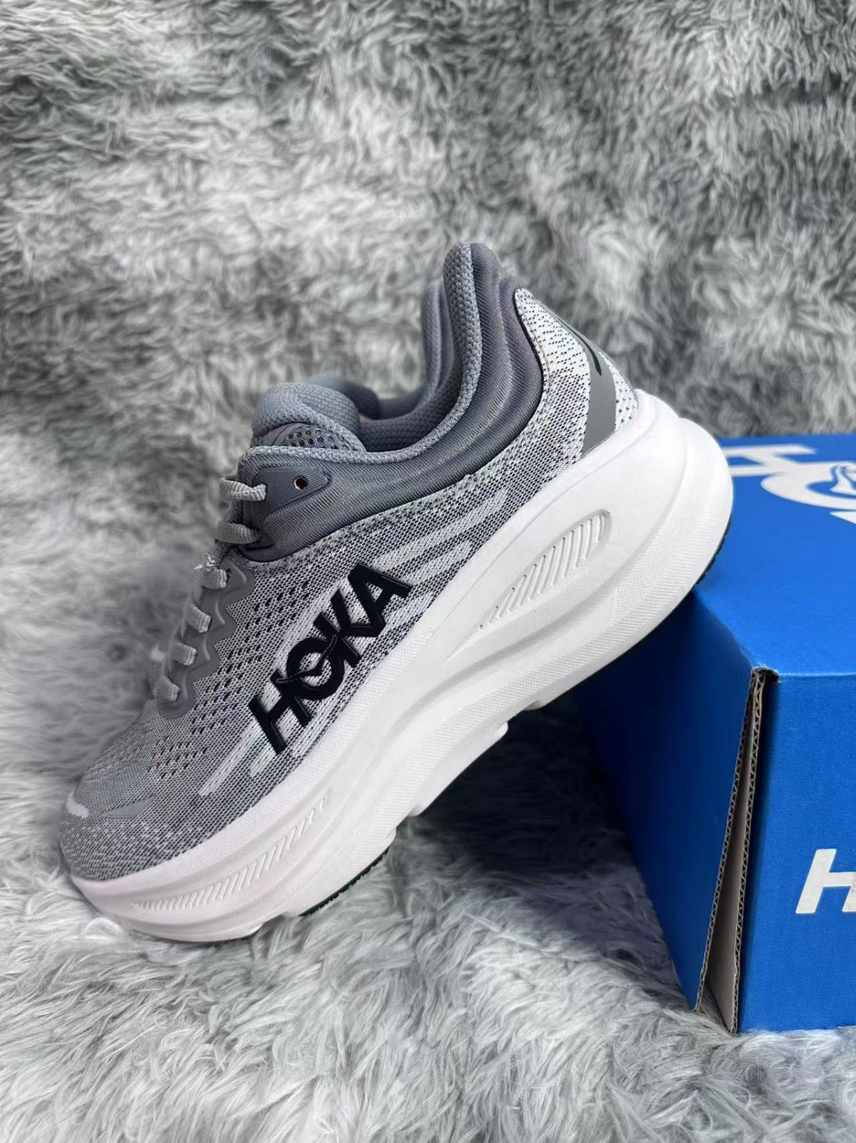 HOKA ONE ONE BONDI9 ボンダイ9スニーカー グレー - メルカリ