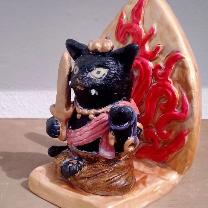  猫仏像 黒猫 不動明王 陶器 猫の置物 アンティーク雑貨 置物 インテリア小物