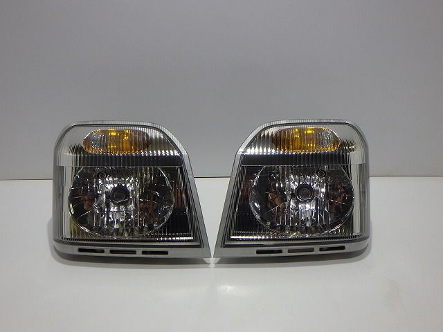 三菱　ミニキャブバン　U61V ヘッドライト左右セット ミニキャブ U61V ヘッドライト左右 汚れ 【公式通販】