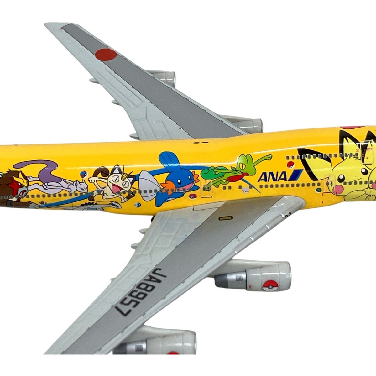 全日空商事 1/400 ANA BOEING 747-400 ピカチュウ JUMBO JA8957