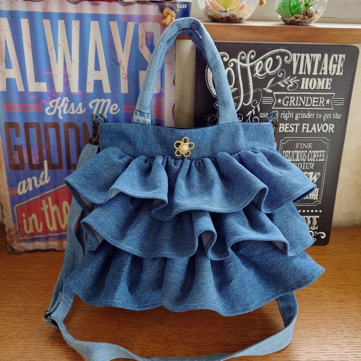63☆USEDライトデニムリメイク☆3段フリル☆ショルダーバッグ☆トート