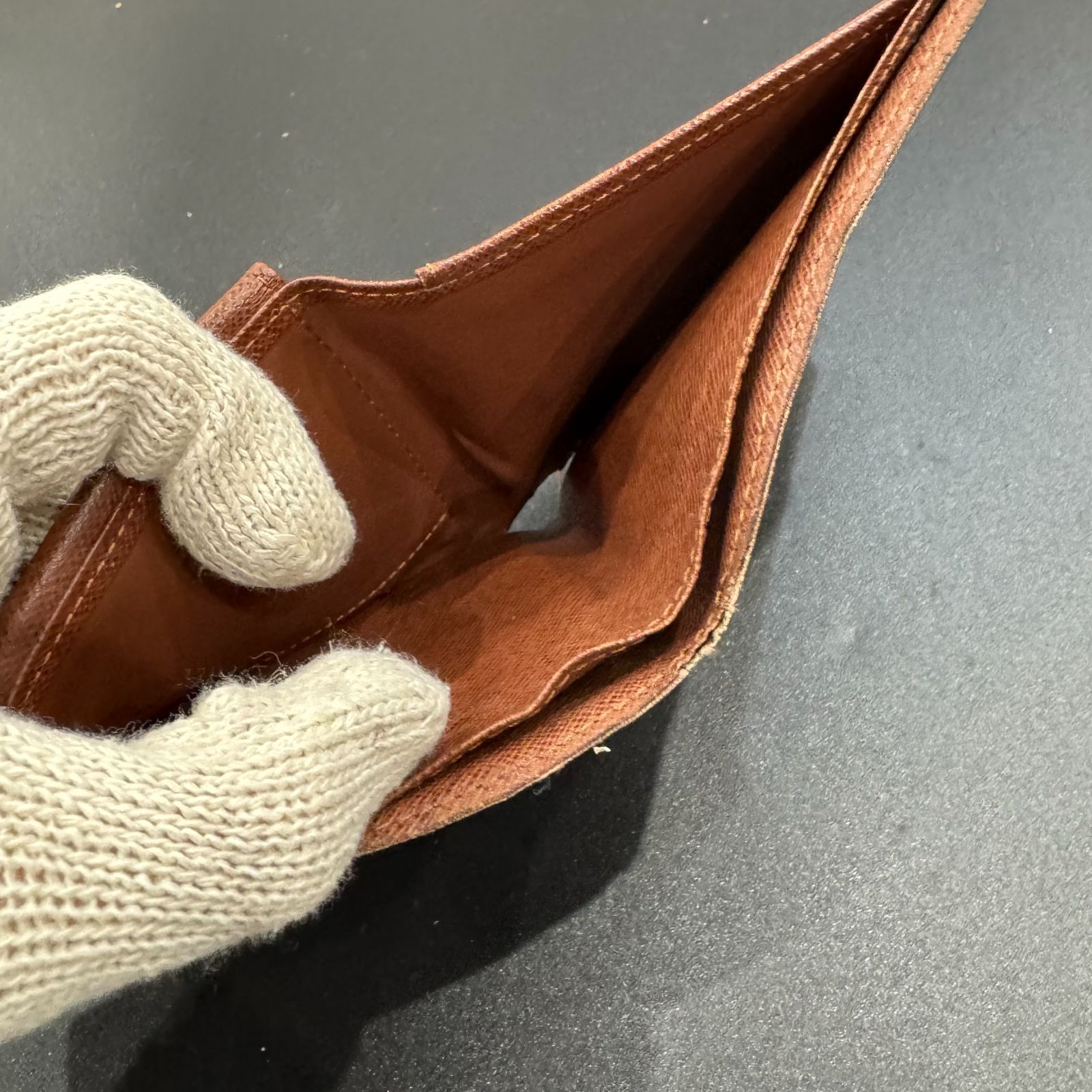 ルイヴィトン モノグラム 財布 イニシャル入り B25053943 - メルカリ