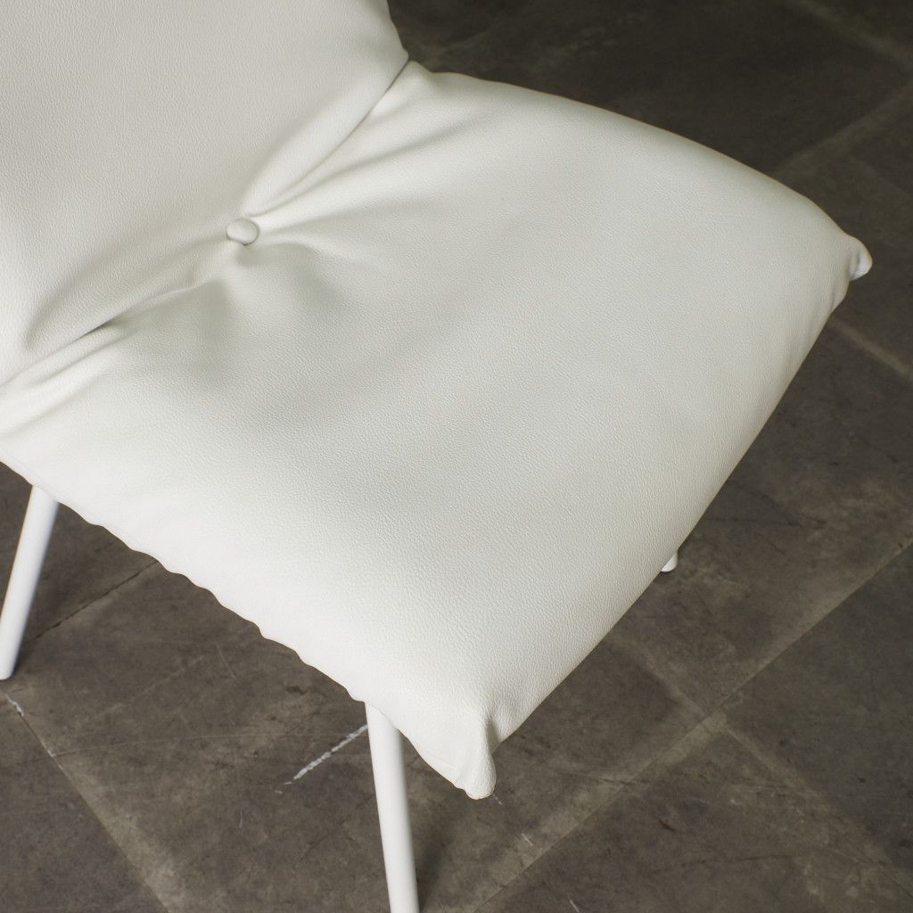 【発送の場合は即購入不可】 定価10万〜 Ligne Roset Calin スチールレッグ ダイニングチェア 椅子 フランス リーンロゼ カラン サイドチェア モダン 高級 98707 定価10万〜 Ligne Roset Calin スチールレッグ ダイニングチェア 椅子