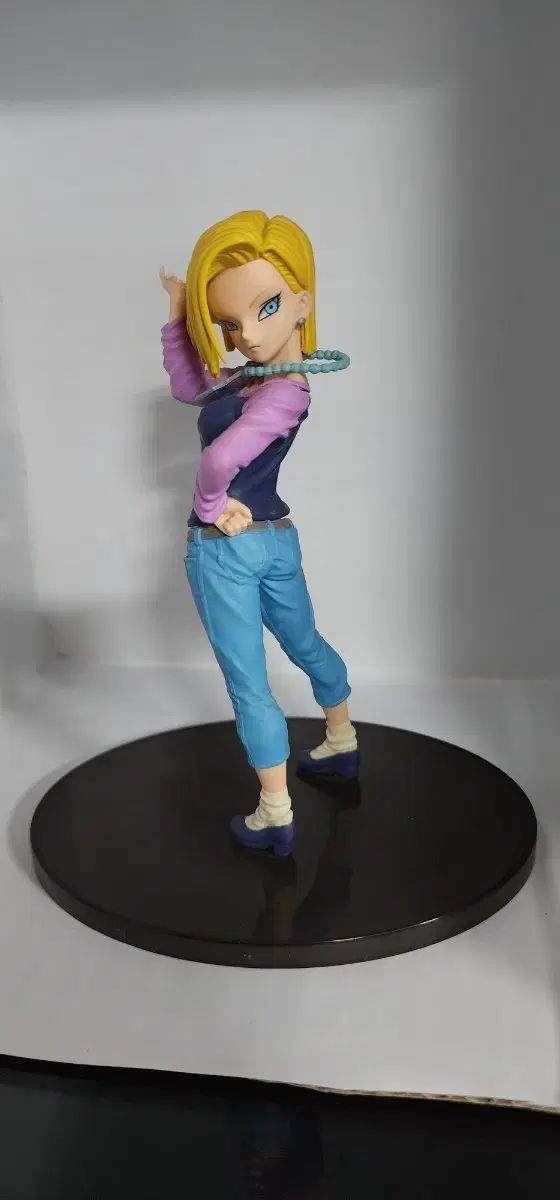 ドラゴンボール 人造人間18号 フィギュア 人造人間18号 フィギュア