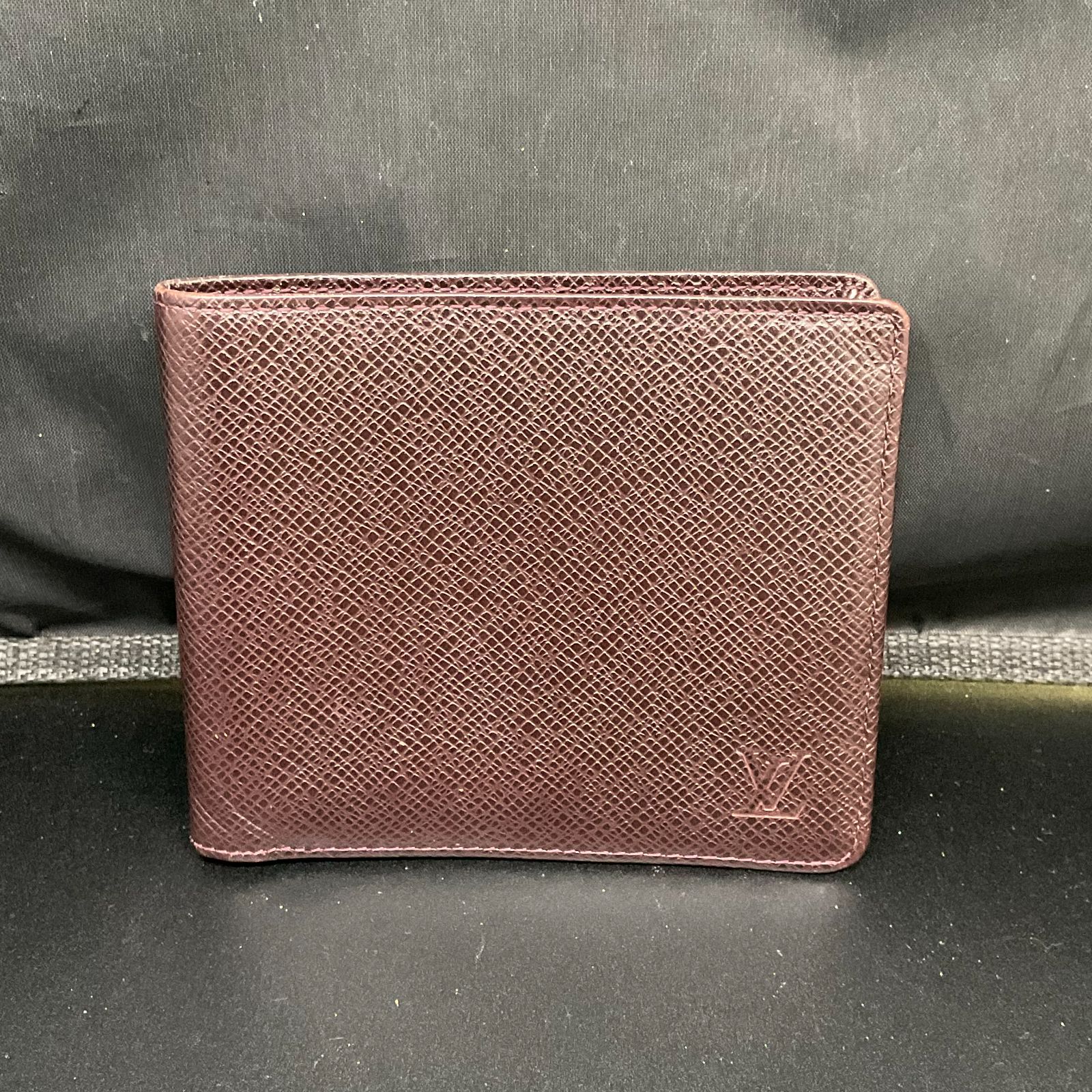 ルイヴィトン タイガ 二つ折り財布 B25065038 - メルカリ