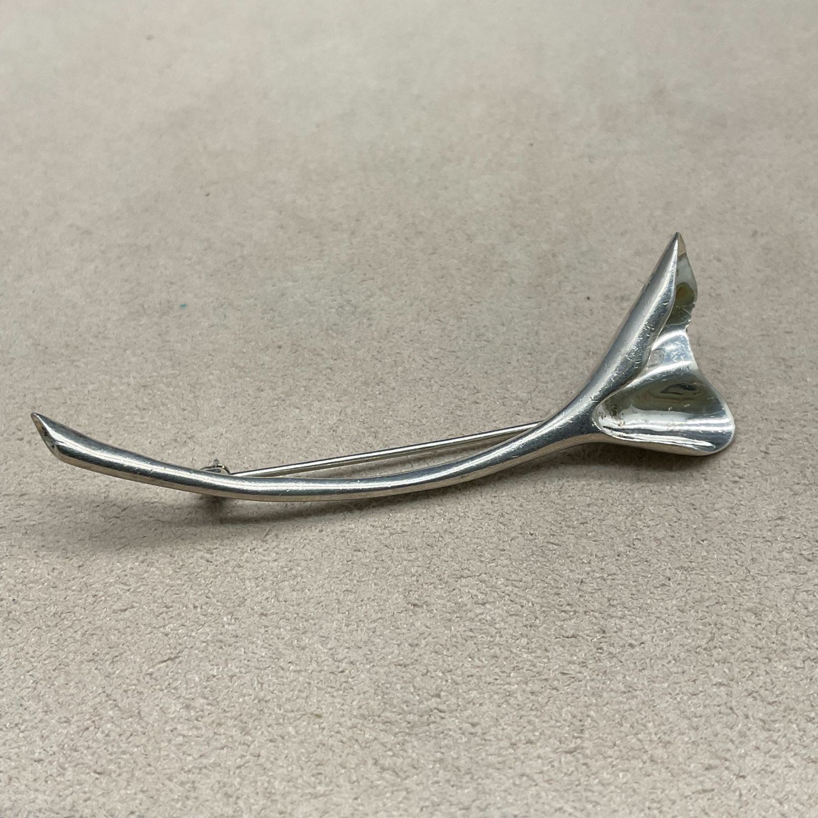 ティファニー ブローチイチョウ B25113147 - メルカリ