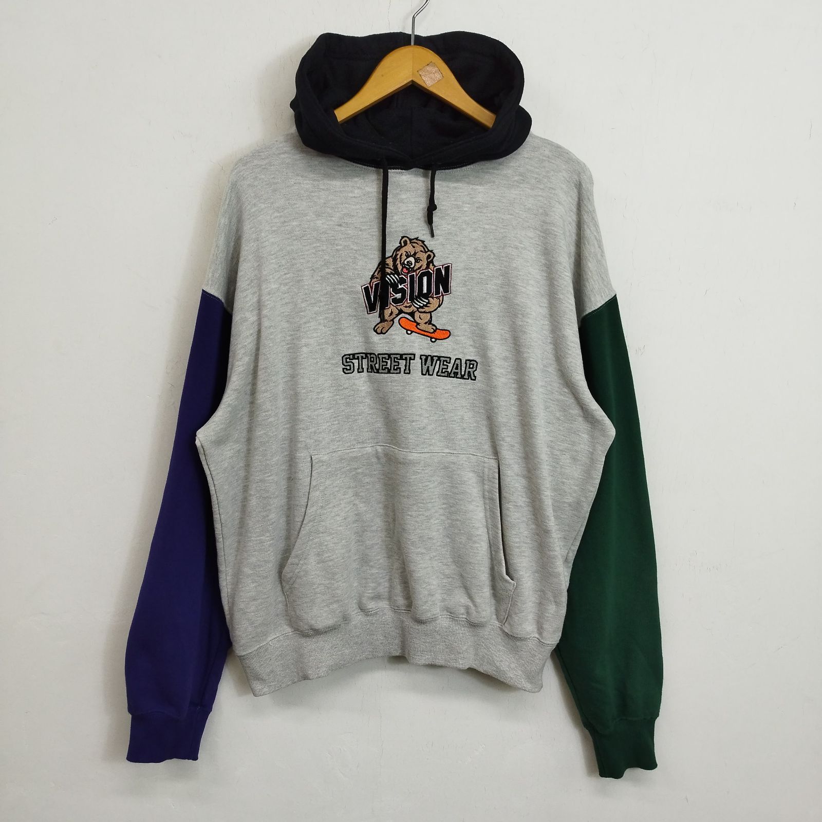 VISION STREET WEAR ヴィジョンストリートウェア パーカー 切替 クマ 