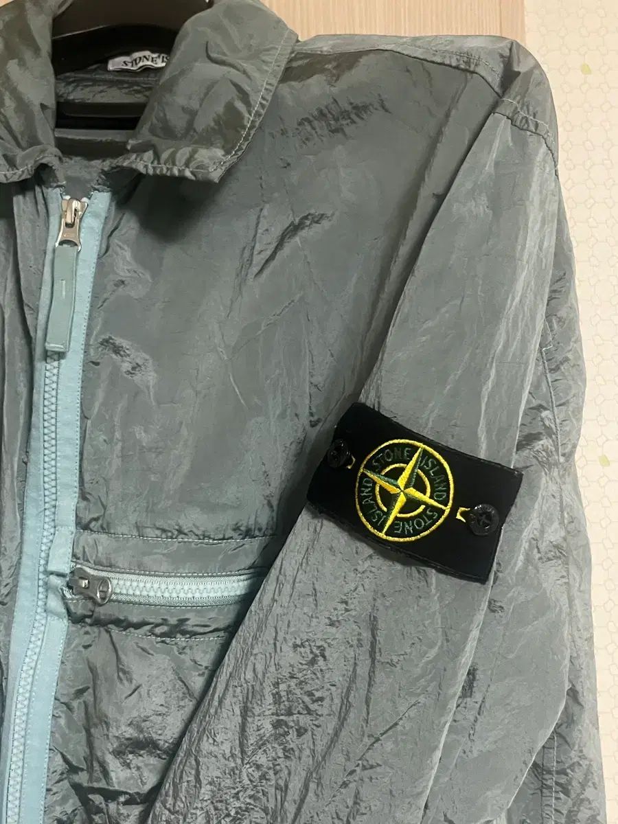 STONE ISLAND ストーンアイランド ナイロンメタル ウィンド