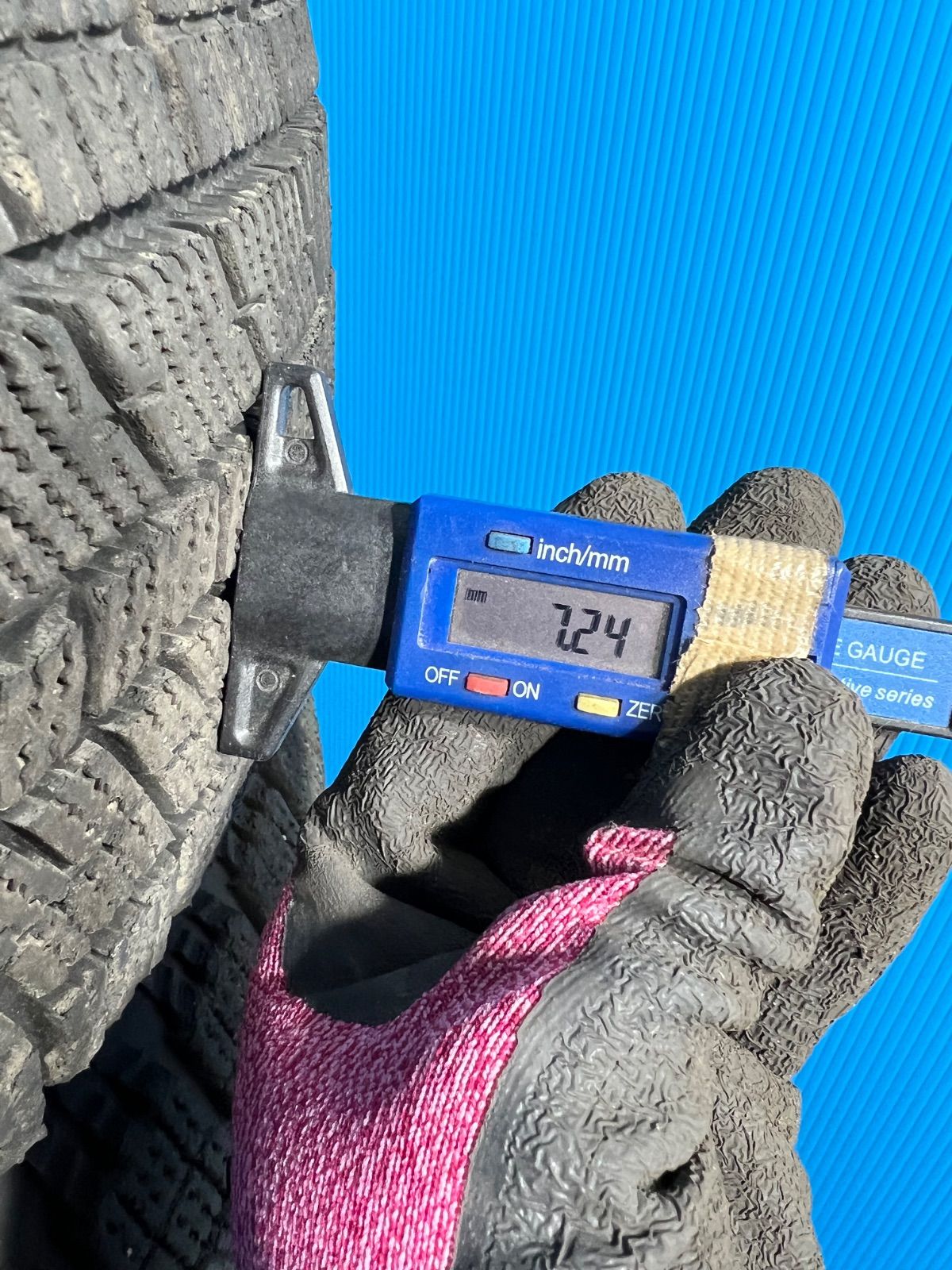 2022年製 バリ溝8mm】ナンカン AW-1 195/65R15 4本組 最新スタッドレス