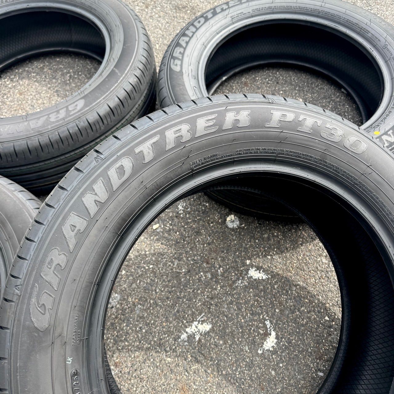新車外し RAV4 ダンロップ GRANDTREK PT30 225/60R18 2020年37週製 4本