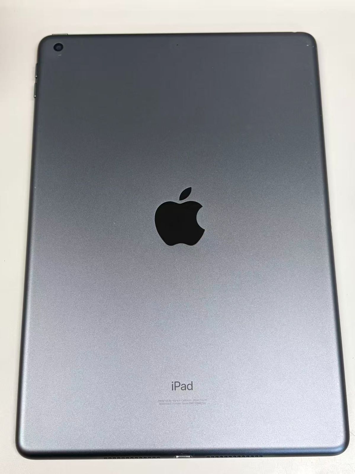 電池50% apple iPad (第8世代) 128GB スペースグレ WiFiモデル 訳アリ 