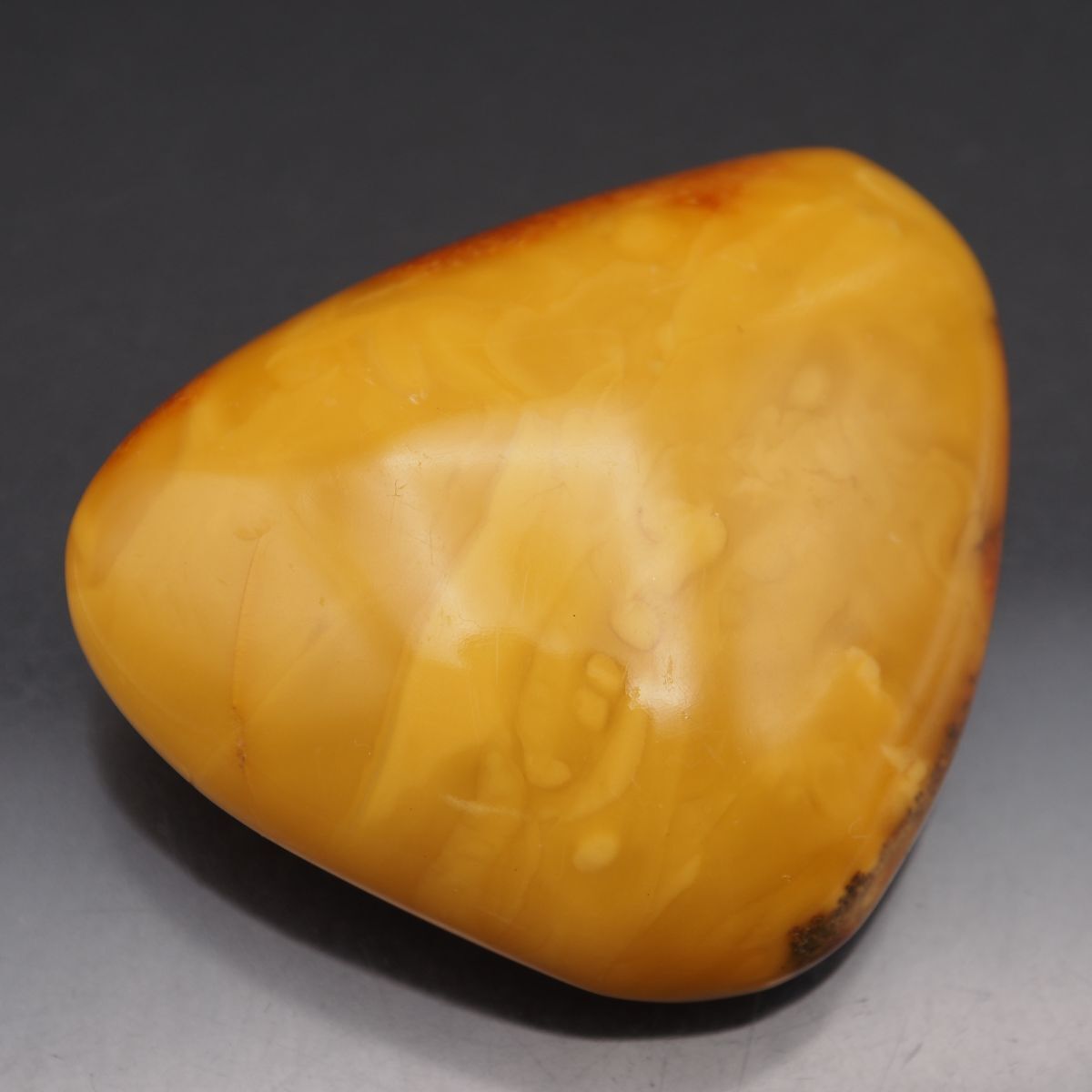 R391 琥珀 コハク ロイヤルアンバー ブローチ 大ぶり デザイン - メルカリ