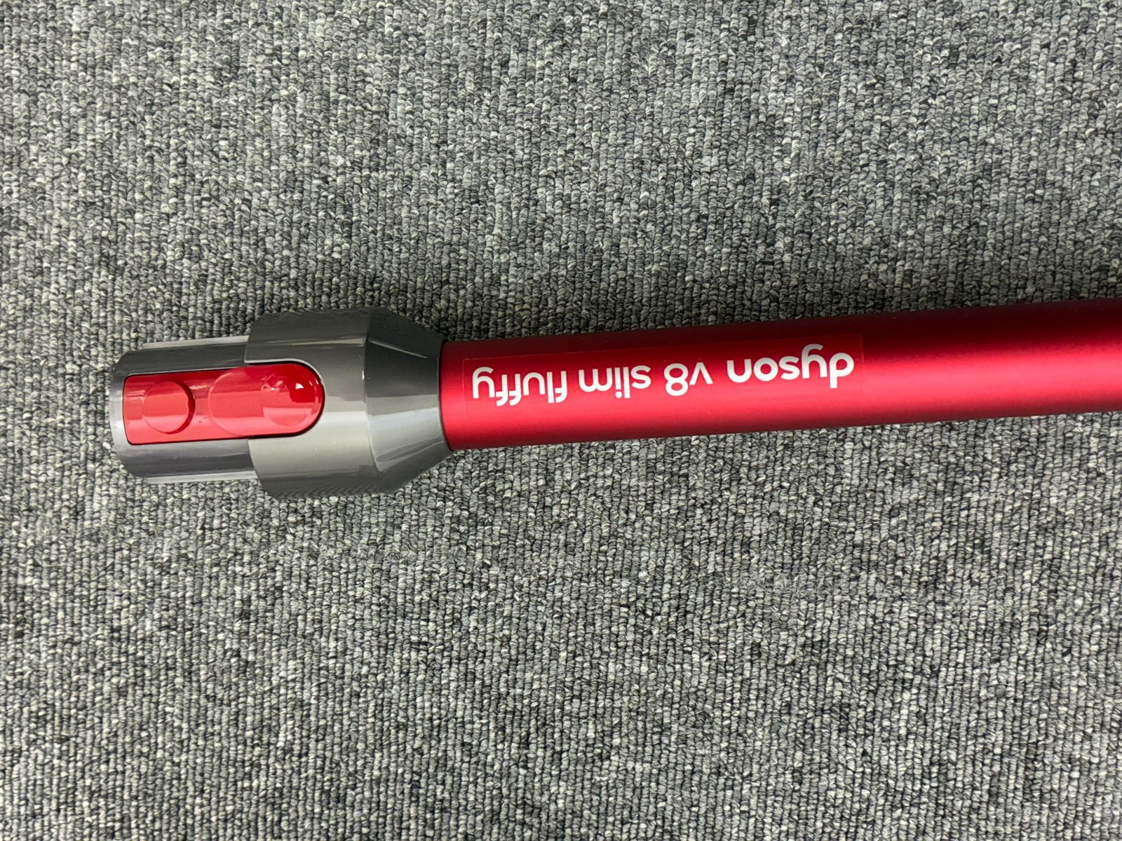 分解清掃済】Dyson V8 Slim Fluffy コードレス掃除機（一部難あり