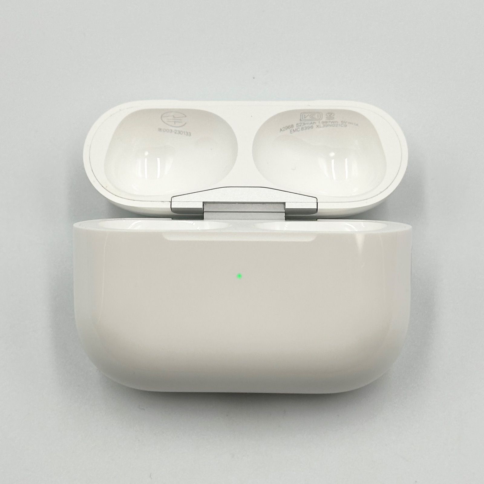 24時間以内発送・美品✨️】Apple AirPods Pro 第2世代 充電ケースのみ