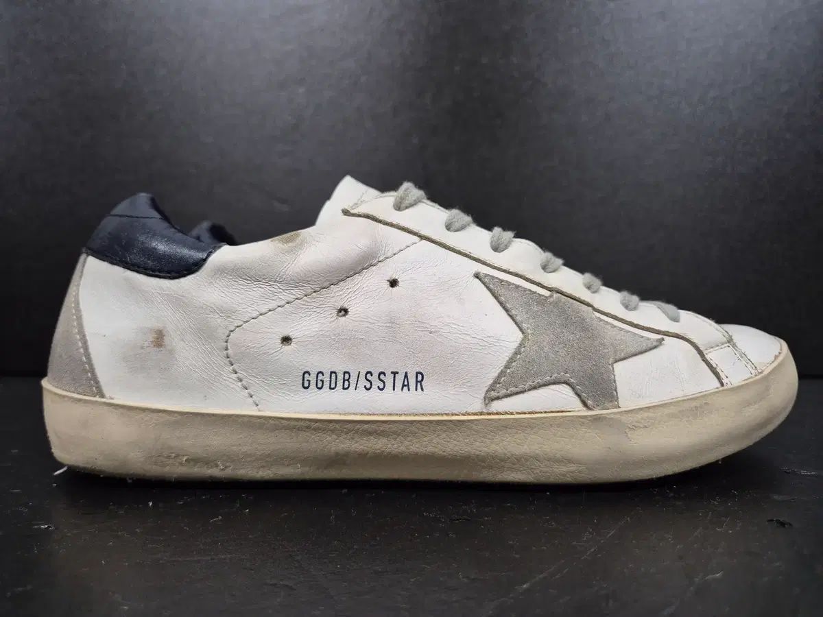 GOLDEN GOOSE】ゴールデングース 白 ホワイト デニム サイズ32