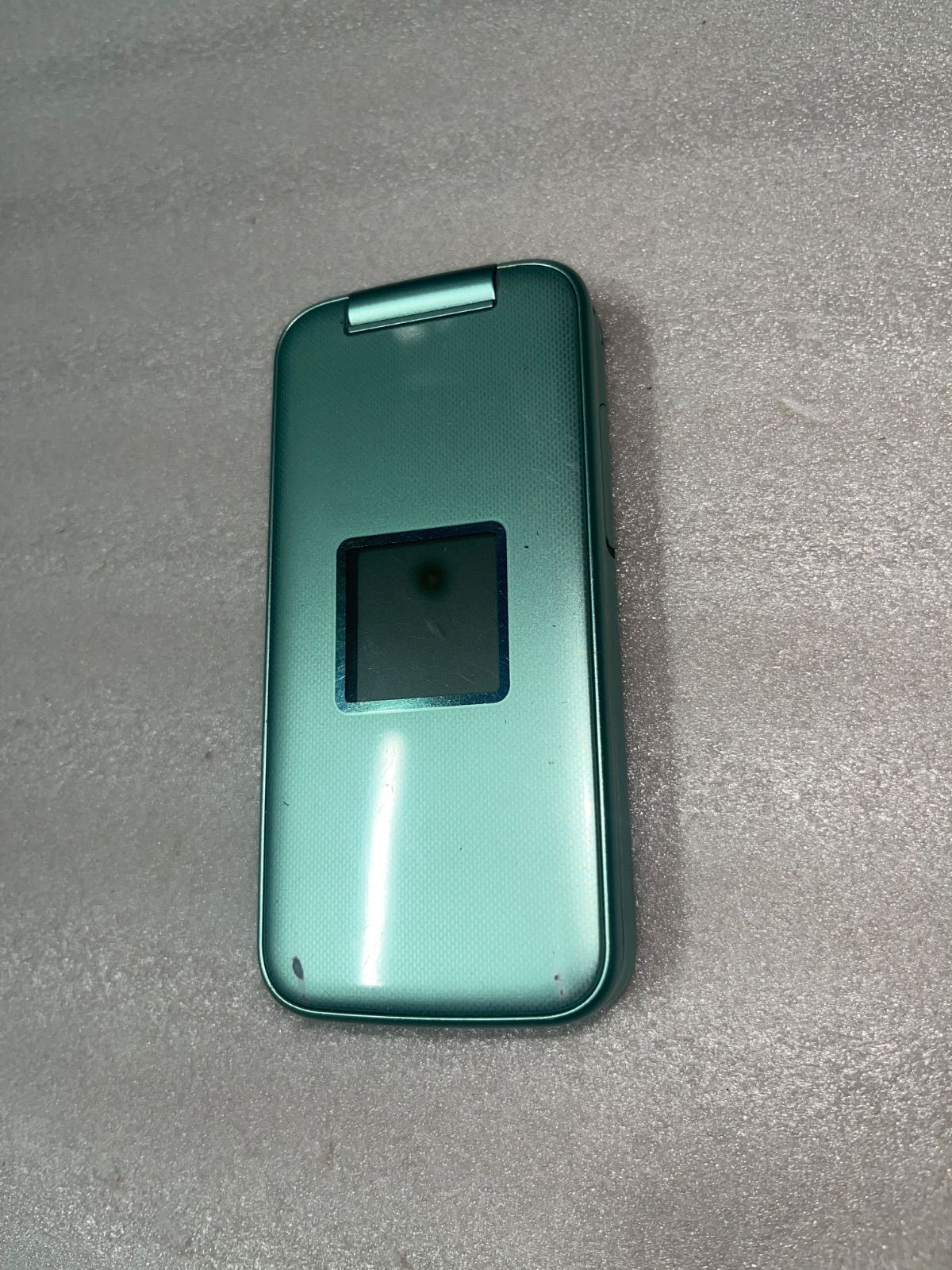 docomo F-02J らくらくホン ミントグリーン［ジャンク］ 【公式通販】
