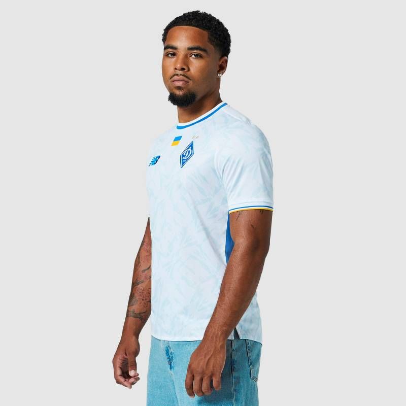 送料無料・匿名配送】New Balance ニューバランス ディナモ・キーウ 25