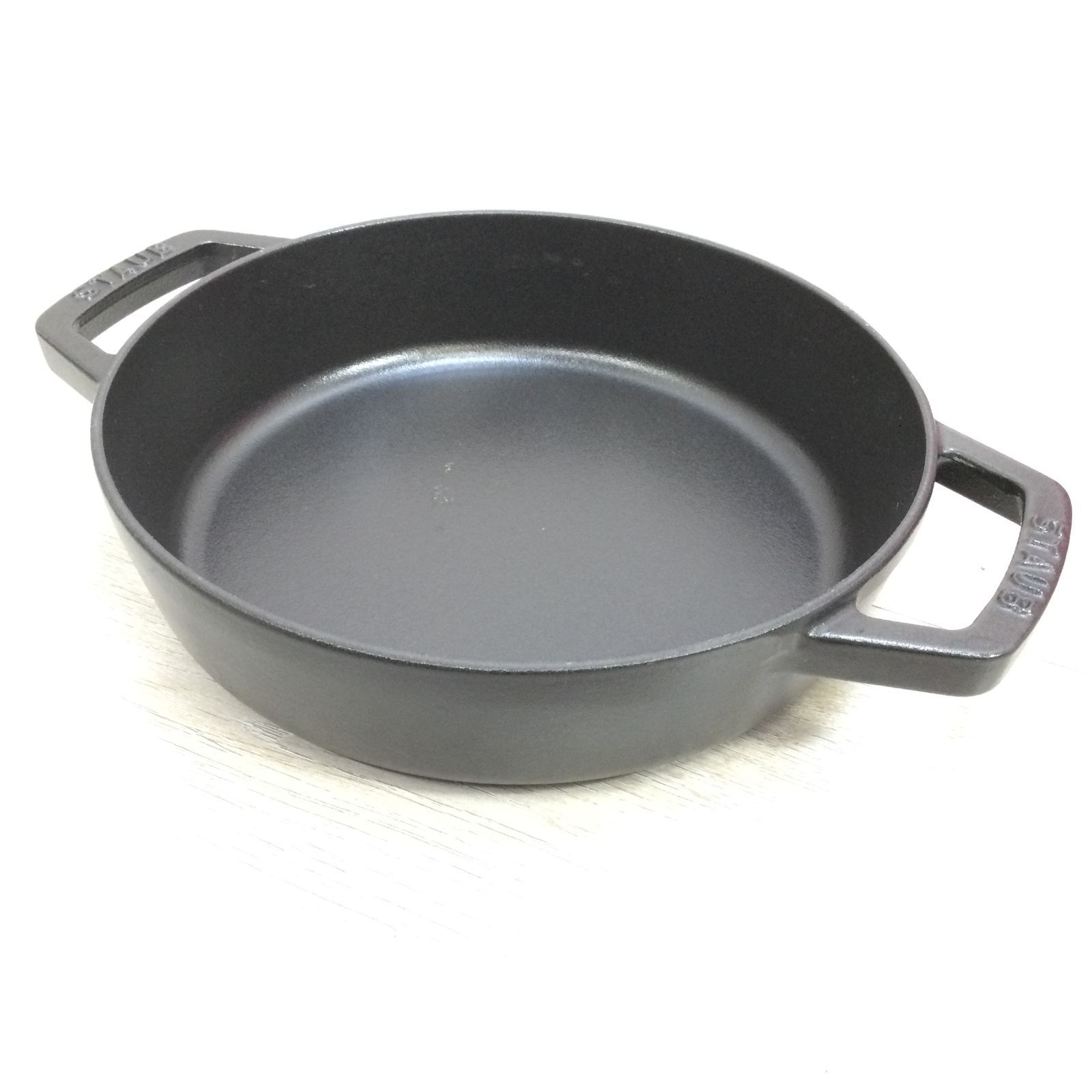 STAUB ストウブ 両手鍋 20cm ブラック 鋳物ホーロー フランス製 鍋本体