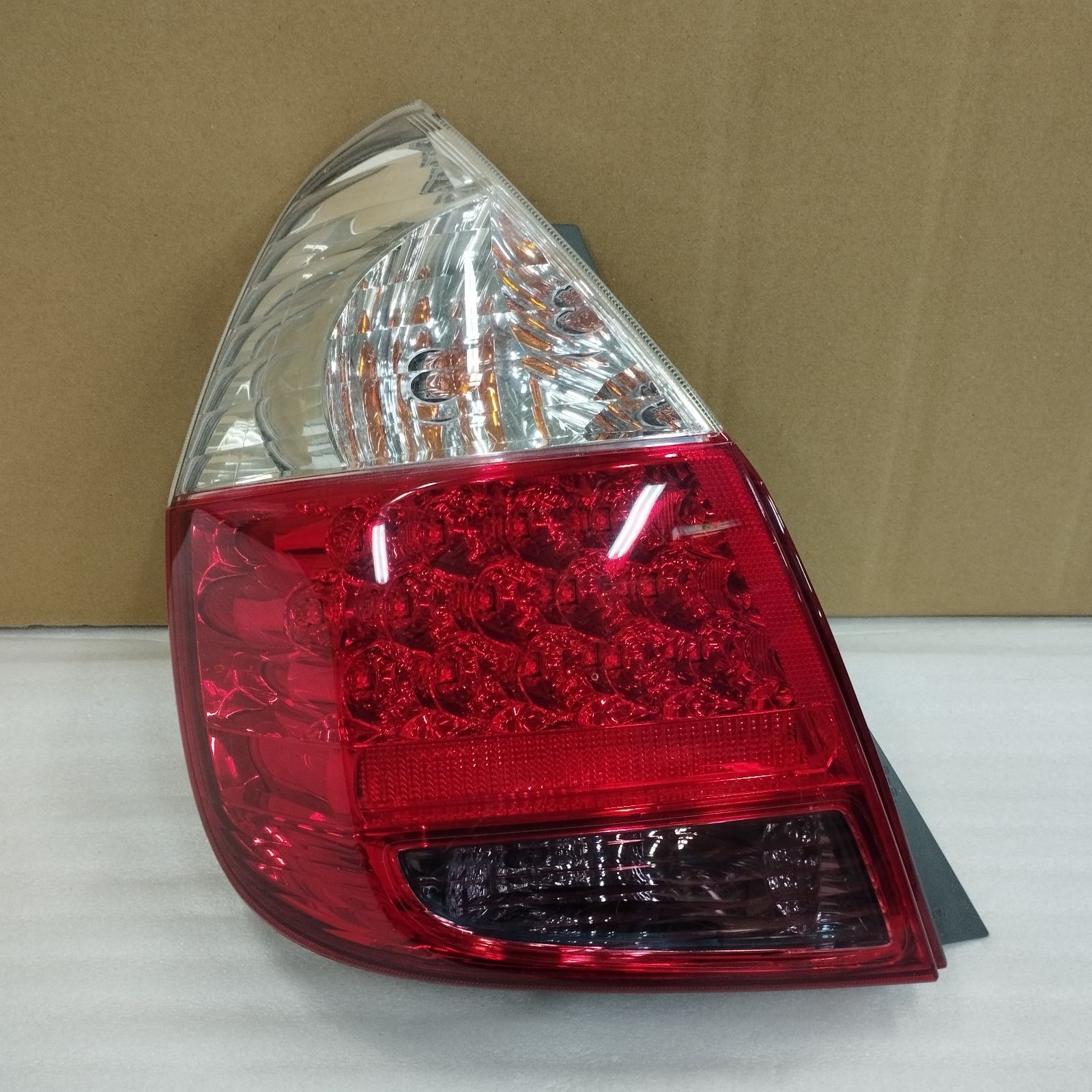 D4853】フィット GD1 左テールライト 左テールランプ ICHIKOH 4995 