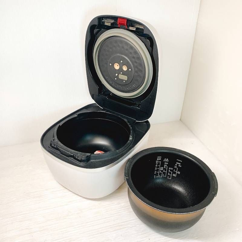 タイガー TIGER 圧力IH炊飯ジャー JPC-G100 5.5合 炊飯器 - メルカリ