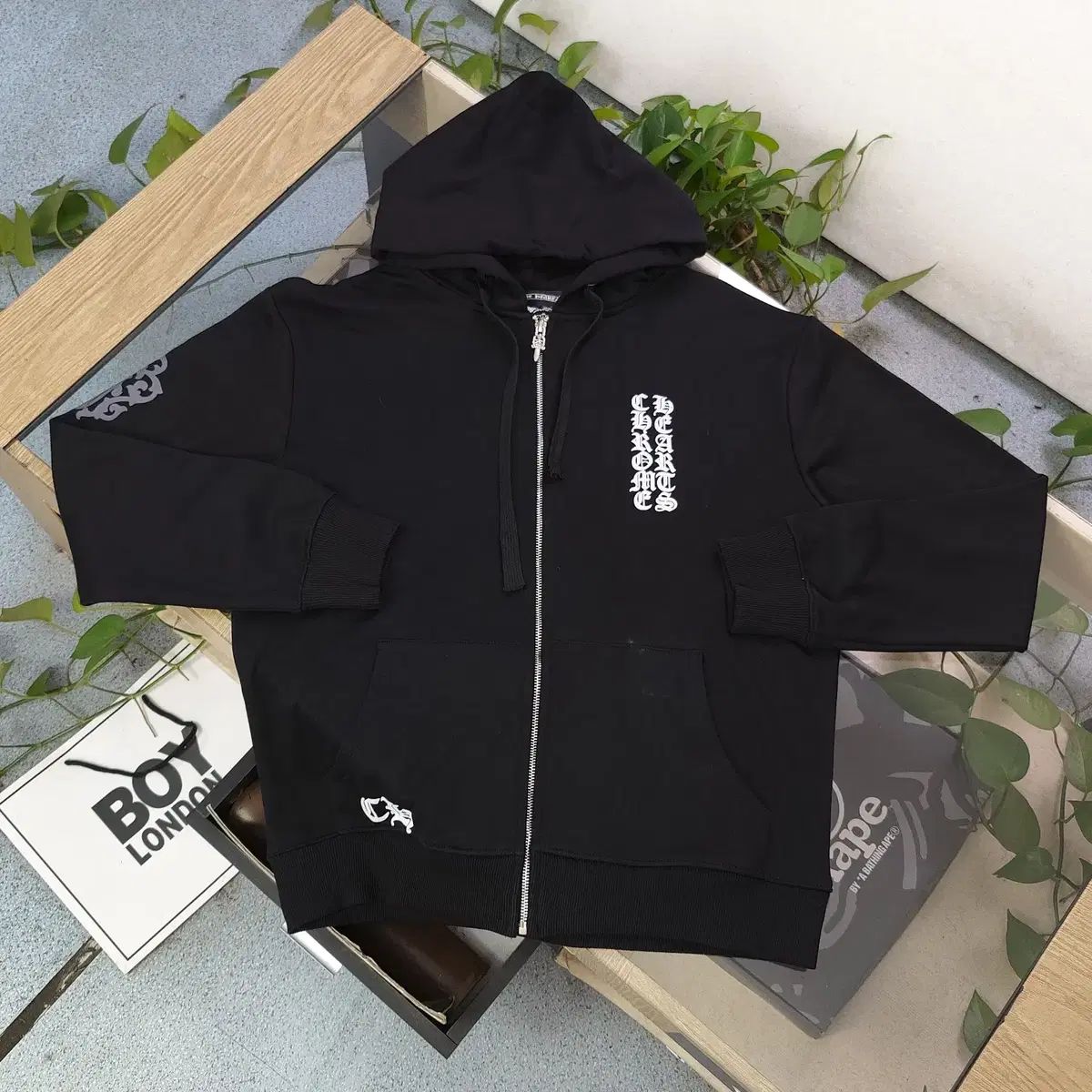 CHROME HEARTS クロムハーツ フード ジップアップ ブラック カラー ロゴ フード