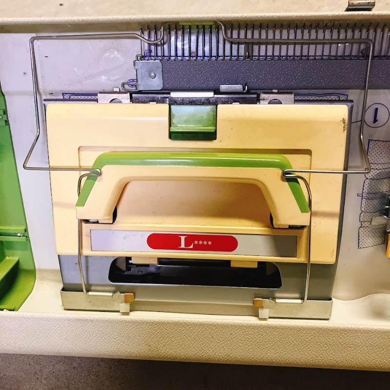 brother ブラザー 編み機 パリエ KH-821 趣味 手工芸