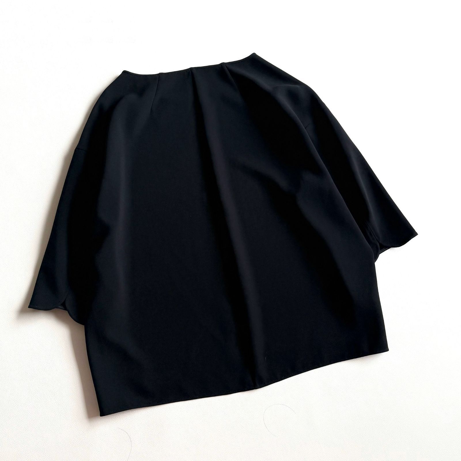 MUSE de Deuxieme Classe ミューズドゥドゥーズィエムクラス トリアセ