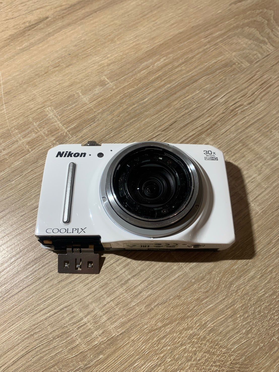 8705 Nikon COOLPIX S9700 ホワイト デジカメ ジャンク品 - メルカリ